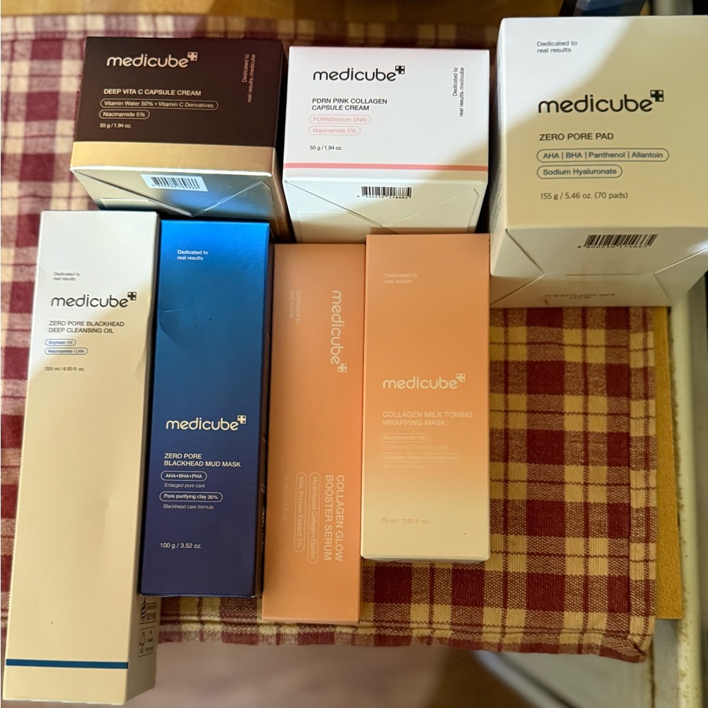 Medicube Skincare Mask Set - Blue, Pink, White